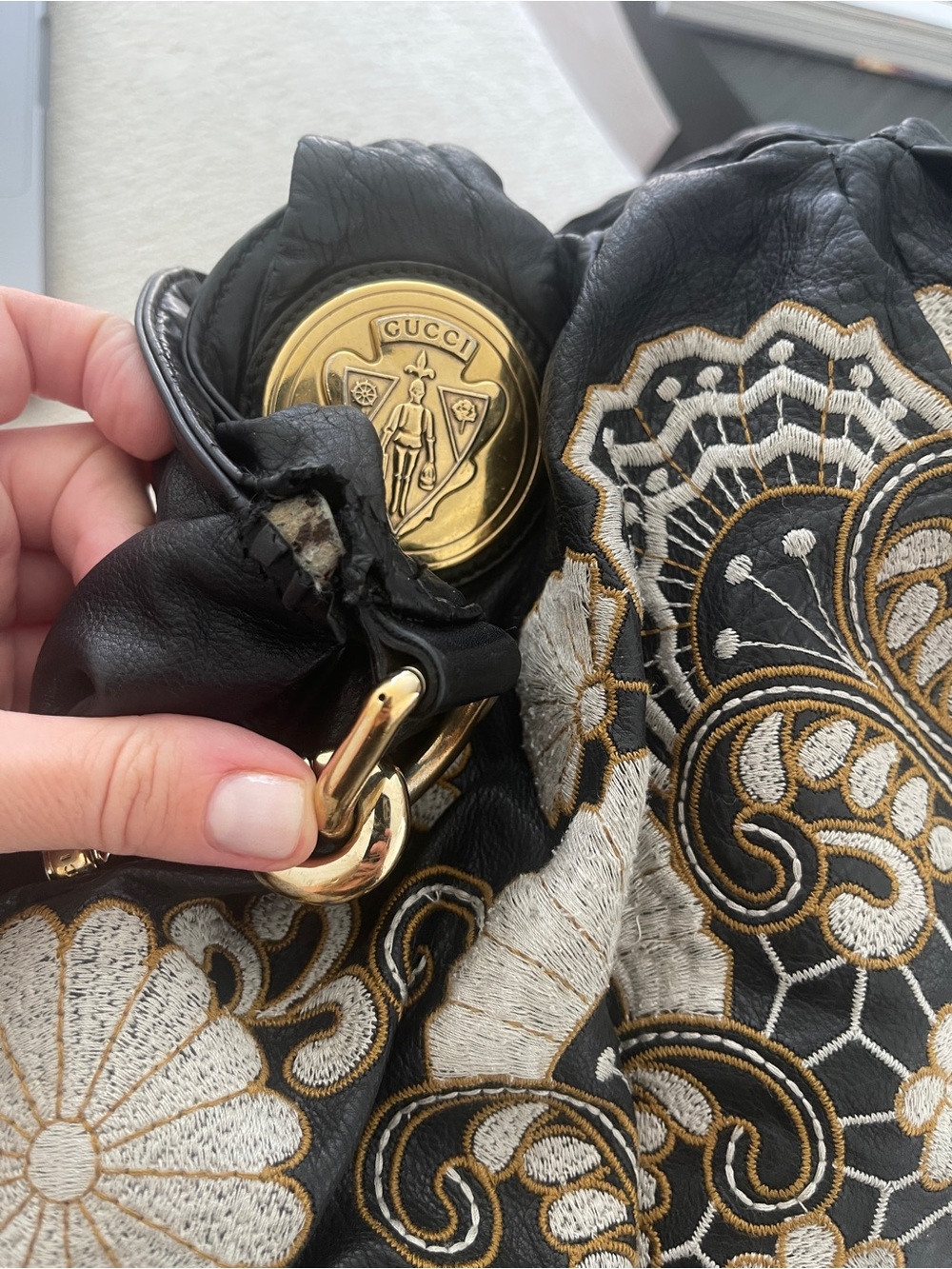 Gucci Hysteria Large Hobo Bag Black Leather Floral Embroidered Vintage $4500 - Picture 8 of 17